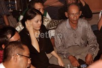 Ayah Ani, Ade Junaedi memberi waktu sebulan pada Ani untuk berpikir keluar dari kediaman Eyang Subur. Noel/detikHOT.