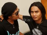 Charly Setia Band dan Kaus Tengkoraknya
