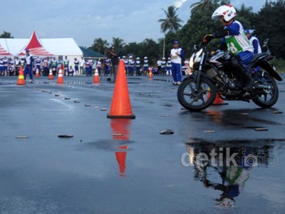 Honda Gelar Lomba Safety Riding