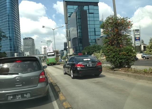 Camry Wamen ESDM Masuk Jalur TransJ, Ini Kata Polda Metro