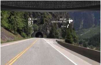 Helm ini bisa menampilkan beberapa informasi bagi penggunanya, seperti kecepatan kendaraan, jarak tempuh, dan juga penunjuk arah. (indiegogo)