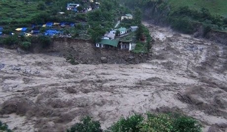 120 Orang Tewas Akibat Banjir dan Tanah Longsor di India