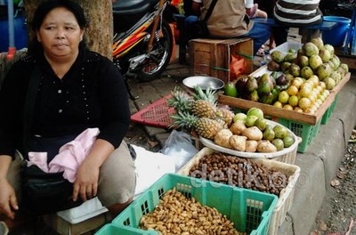 PKL  Kembali Penuhi Pasar Minggu