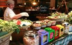 Nikmatnya Nasi Ungu dan Sayuran Babanci di Restoran Cinnamon