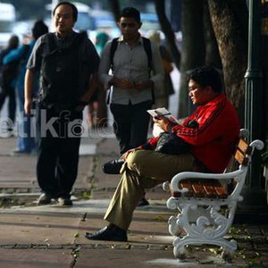 Celoteh Warga Soal Bangku Taman Jokowi di Thamrin
