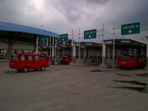 Jeritan Sopir Angkot di Terminal Pulogebang, di Kala Harga BBM Naik