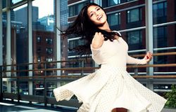 Pose Cantik Menawan Para Miliuner Teknologi