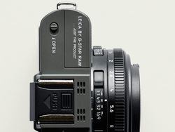 Kolaborasi Apik Kamera Leica dan G-Star Raw