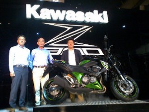 Kawasaki Luncurkan Moge Z800