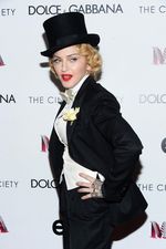 Gaya Gentleman Madonna