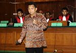 Sutrisno Bachir Bersaksi di Sidang Kasus Alkes