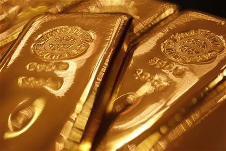 Harga Emas Terjun ke Level Terendah dalam 3 Tahun