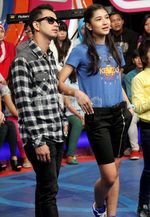 Gaya Cool Raffi Ahmad Berkacamata Hitam