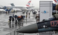 Boeing tak mau kalah dan malah sedikit lebih unggul dalam transaksi sampai hari itu. (AFP)