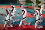 Taekwondoin Korsel Unjuk Gigi di Senayan