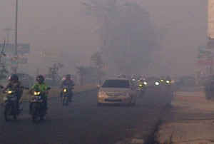 Kabut Asap Kepung Pekanbaru, Warga Diimbau Kurangi Aktivitas di Luar