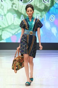 Jakarta, Indonesia - 17 Mei. Jaya Sugita WH Fashion. Denpasar Endek. Jakarta Fashion & Food Festival 2013 at Grand Ballroom Harris Hotel. Kelapa Gading. 17 Mei 2013. Jakarta. [Foto: Mohammad Abduh/Wolipop]