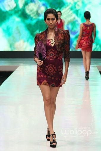 Jakarta, Indonesia - 17 Mei. Kadek Arsadana Artha Dharma. Denpasar Endek. Jakarta Fashion & Food Festival 2013 at Grand Ballroom Harris Hotel. Kelapa Gading. 17 Mei 2013. Jakarta. [Foto: Mohammad Abduh/Wolipop]