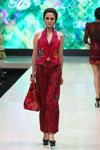 Jakarta, Indonesia - 17 Mei. Kadek Arsadana Artha Dharma. Denpasar Endek. Jakarta Fashion & Food Festival 2013 at Grand Ballroom Harris Hotel. Kelapa Gading. 17 Mei 2013. Jakarta. [Foto: Mohammad Abduh/Wolipop]