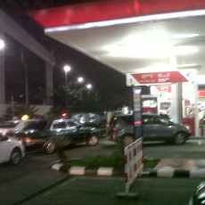 SPBU Cikini Penuh, Para Polisi Siaga Pengamanan