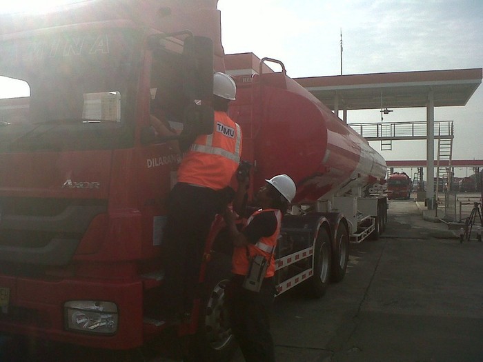 Jelang BBM Naik, Pertamina Impor Premium dan Solar 2,2 Juta Barel