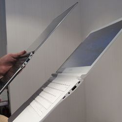 Duet Laptop Super Tipis Samsung Book 9