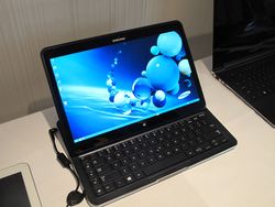 Samsung Ativ Q: 1 Perangkat, 2 OS, 4 Gaya