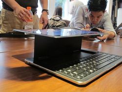 Samsung Ativ Q: 1 Perangkat, 2 OS, 4 Gaya