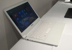 Duet Laptop Super Tipis Samsung Book 9