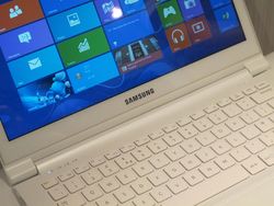 Duet Laptop Super Tipis Samsung Book 9