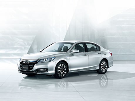 Honda Klaim Accord Hybrid Lebih Irit Dibanding Camry Hybrid
