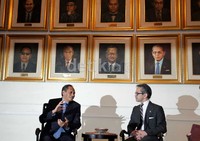 Marty Natalegawa dan Jose Luis Guterres terlihat hangat dalam pertemuan sekitar 40 menit tersebut.