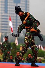 Srikandi TNI AD Mahir Beladiri Militer