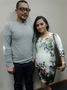 Selebriti yang Menanti Kelahiran Buah Hati di 2013