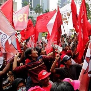 Harga BBM Naik, Buruh Minta Upah Dinaikkan 50%