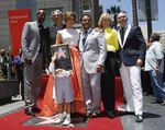 Pesona Jennifer Lopez di Hollywood Walk of Fame