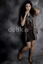 Gaya Etnik Jessika Andiani