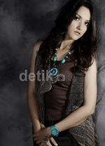 Gaya Etnik Jessika Andiani