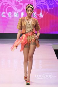 Jakarta, Indonesia - 17 Mei. Rhea Cempaka Cempaka. Denpasar Endek. Jakarta Fashion & Food Festival 2013 at Grand Ballroom Harris Hotel. Kelapa Gading. 17 Mei 2013. Jakarta. [Foto: Mohammad Abduh/Wolipop]