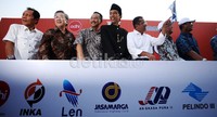 Gubernur DKI Jakarta Joko Widodo dan mantan Gubernur DKI Jakarta Sutiyoso hadir dalam acara tersebut.