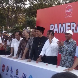 Dahlan Pamer Monorel Made in Madiun di Depan Jokowi dan Bang Yos