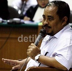Luthfi Hasan Ishaaq & Fathanah Jalani Sidang Perdana Luthfi Hasan Ishaaq & Fathanah Jalani Sidang Perdana