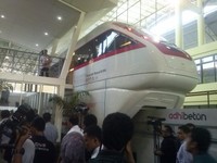 Ini Dia Monorel Buatan BUMN dan China yang Dipamerkan di Monas
