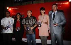 Telkomsel Geber BlackBerry Q10