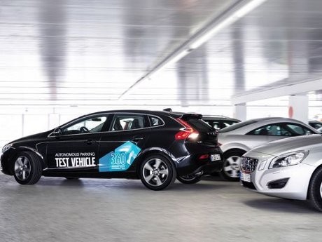 Di Masa Depan Mobil Volvo Bisa Parkir Sendiri