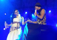 Nggak seperti pertunjukan lain yang hanya nyanyi bareng. Kita juga ada cerita di dalamnya dan memberikan unsur lain, papar Anji. Desi/detikHOT.