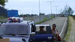 Warga Desa Wutung yang Selalu Belanja di Luar Negeri
