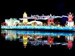 Parade Perahu Hias di Putrajaya, Cantik Banget!