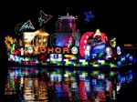 Parade Perahu Hias di Putrajaya, Cantik Banget!