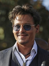 Rambut pendek Johnny Depp. REUTERS/Mario Anzuoni.